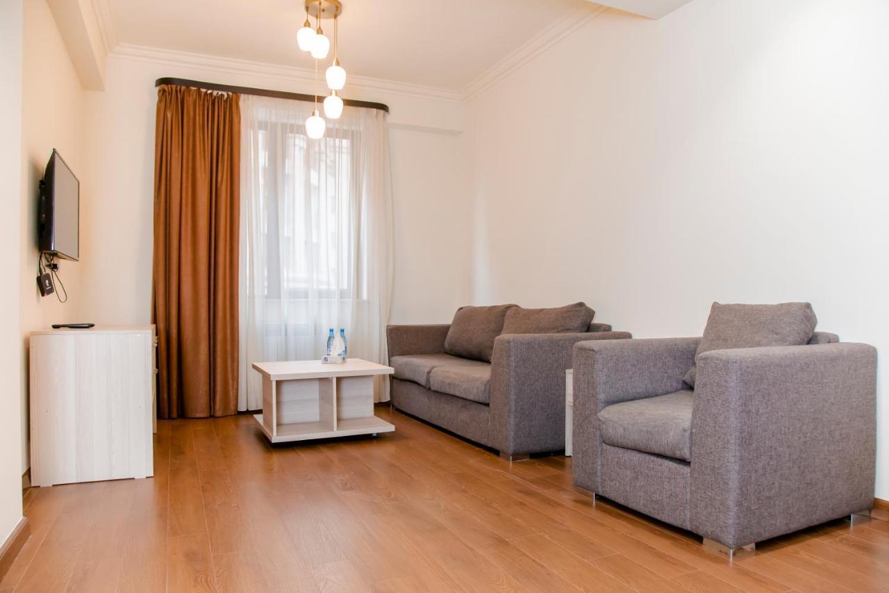 D&H Group Apartment Yerevan Luaran gambar