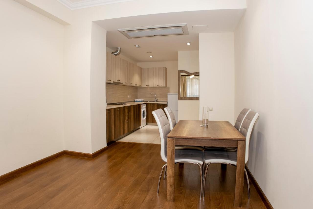 D&H Group Apartment Yerevan Luaran gambar
